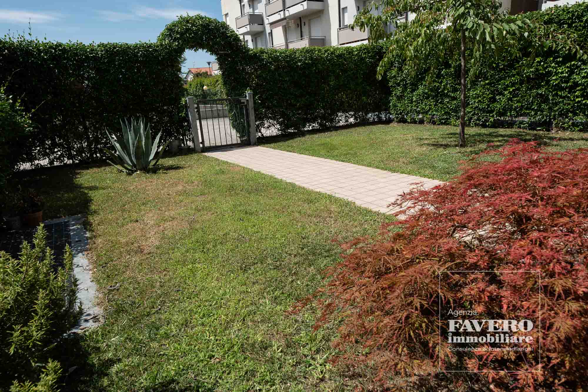 MIRANO APPARTAMENTO CON GIARDINO PRIVATO E GARAGE DOPPIO – CLASSE A2